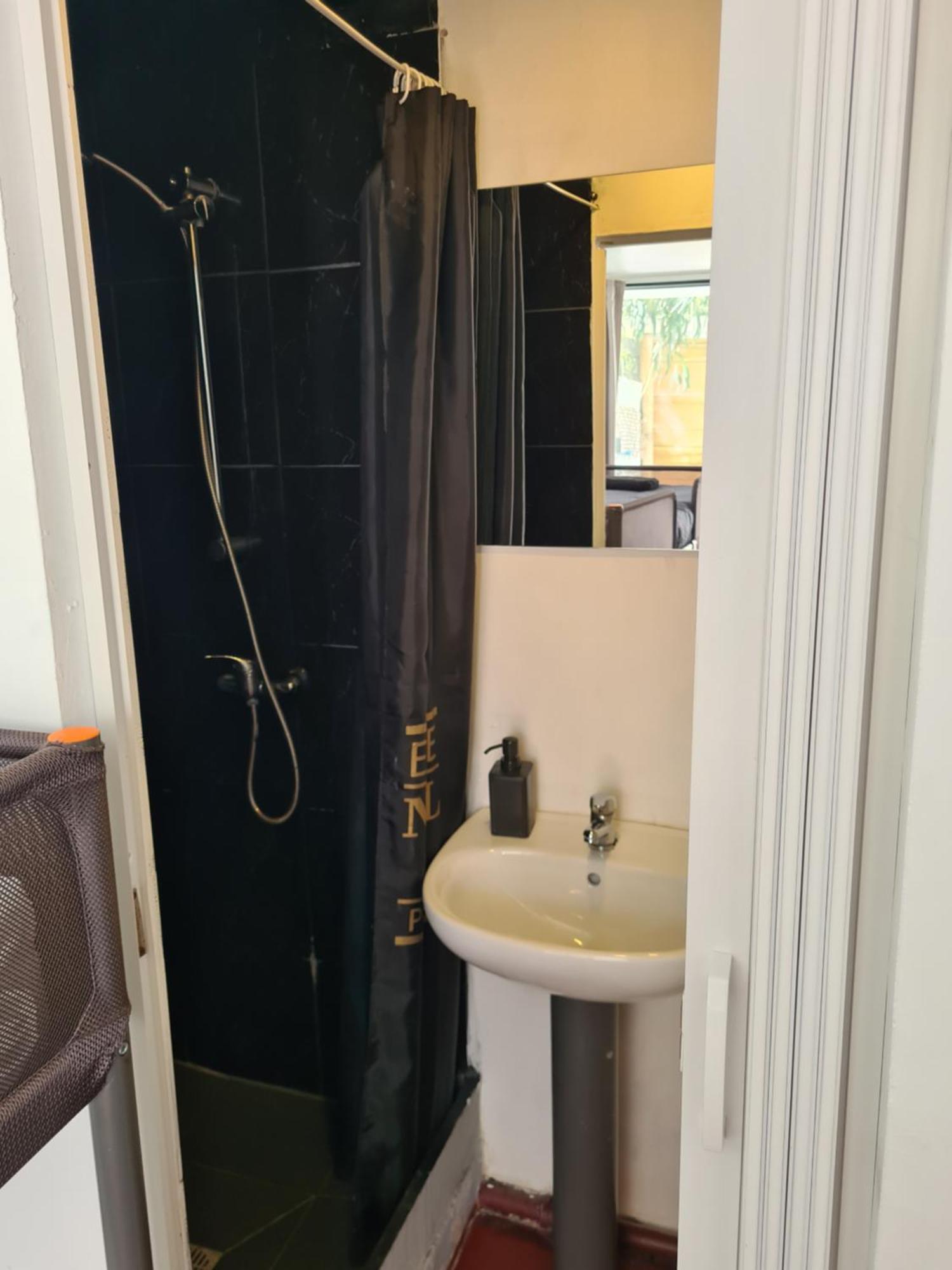 Casa Vale Ecotainer Pansiyon Lisboa Dış mekan fotoğraf